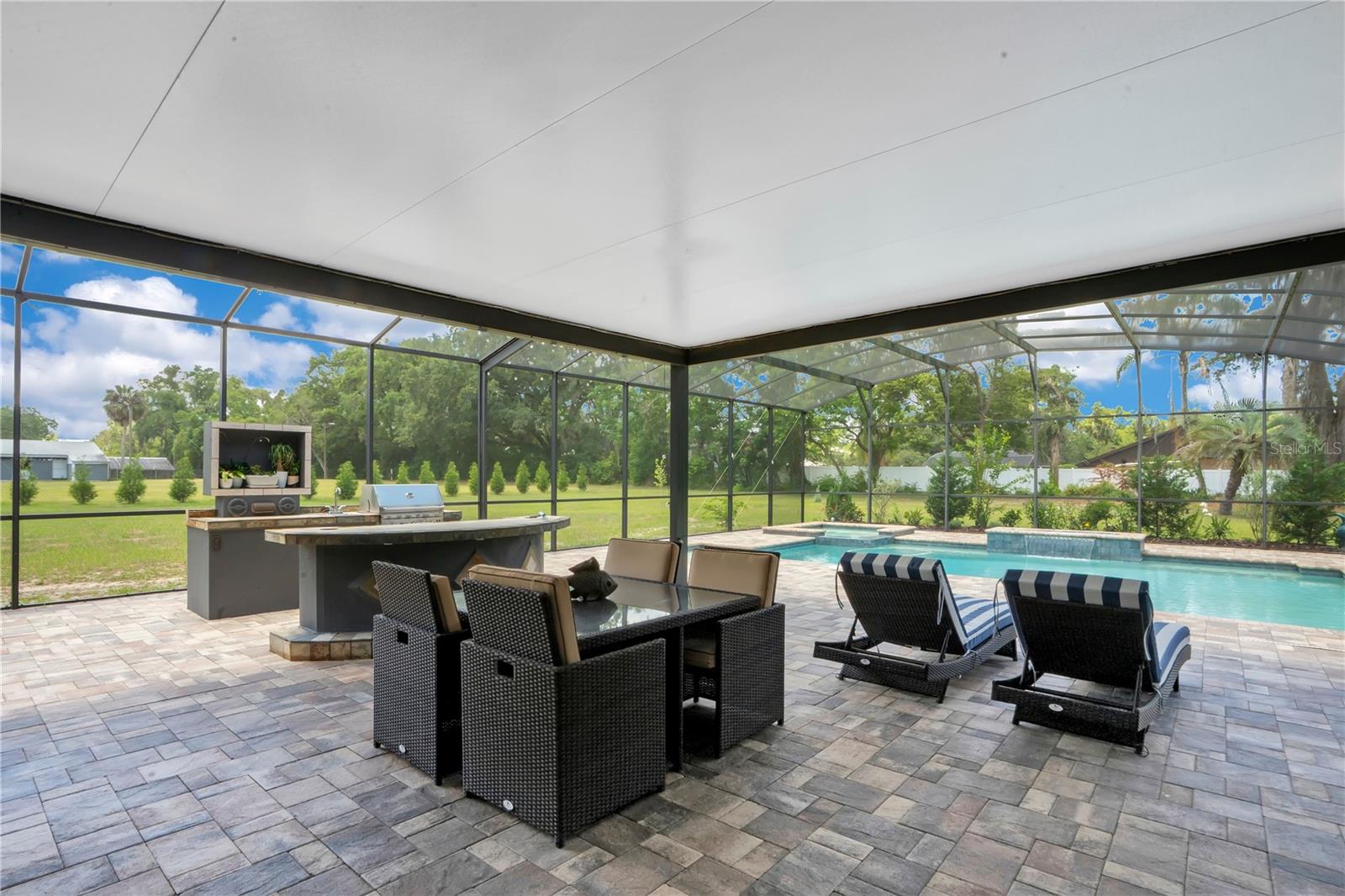 ACREAGE - Residential
