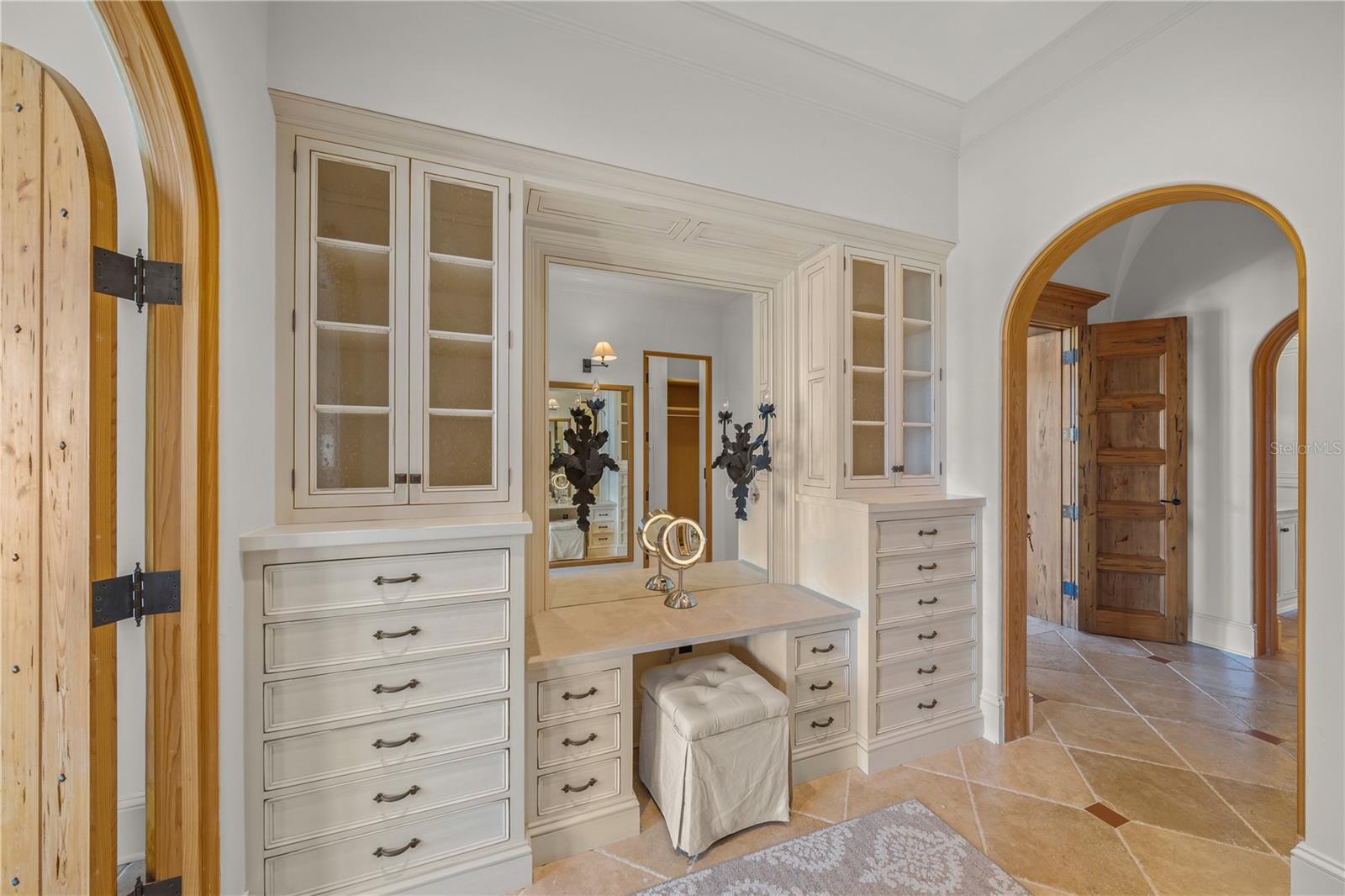 SAINT ARMANDS DIV JOHN RINGLING ESTATES - Residential