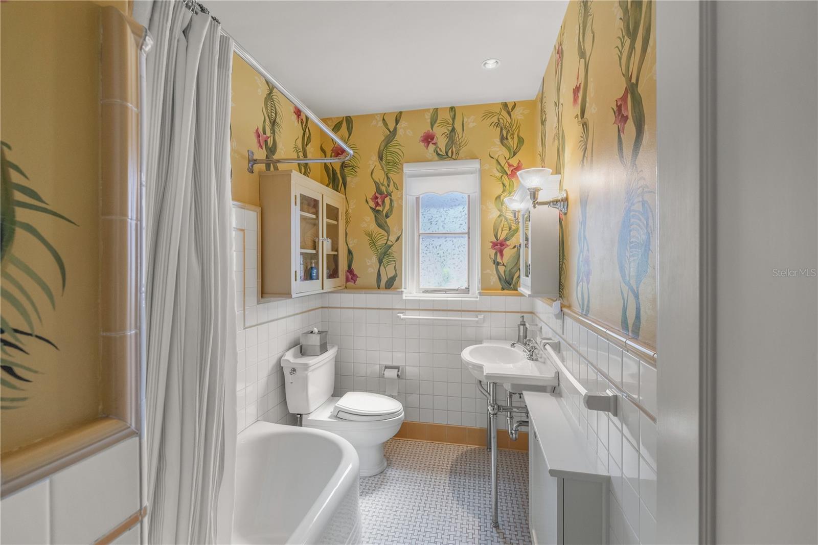 SAINT ARMANDS DIV JOHN RINGLING ESTATES - Residential