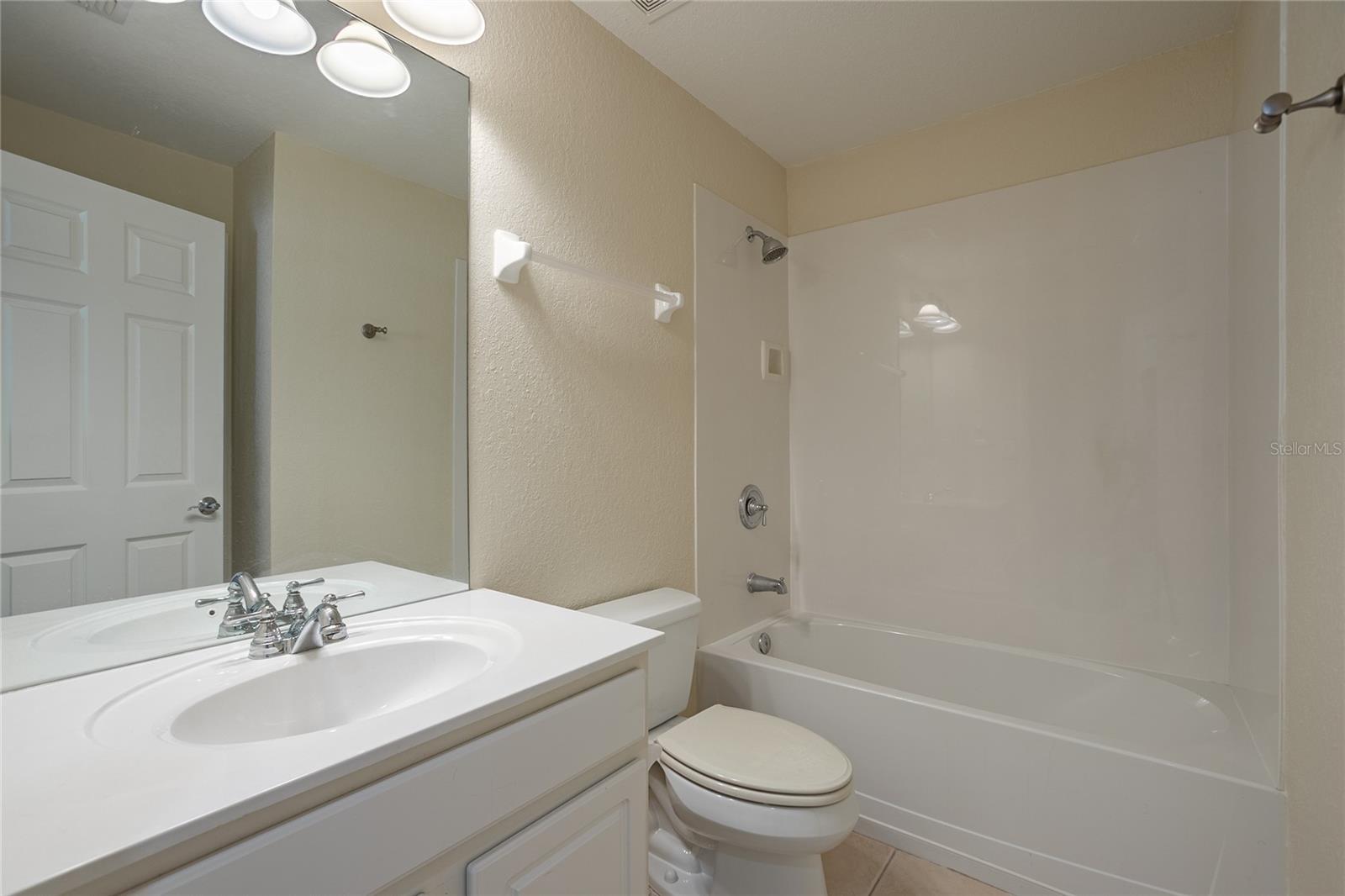 PROMENADES AT BELLA TRAE P5 - Residential Lease