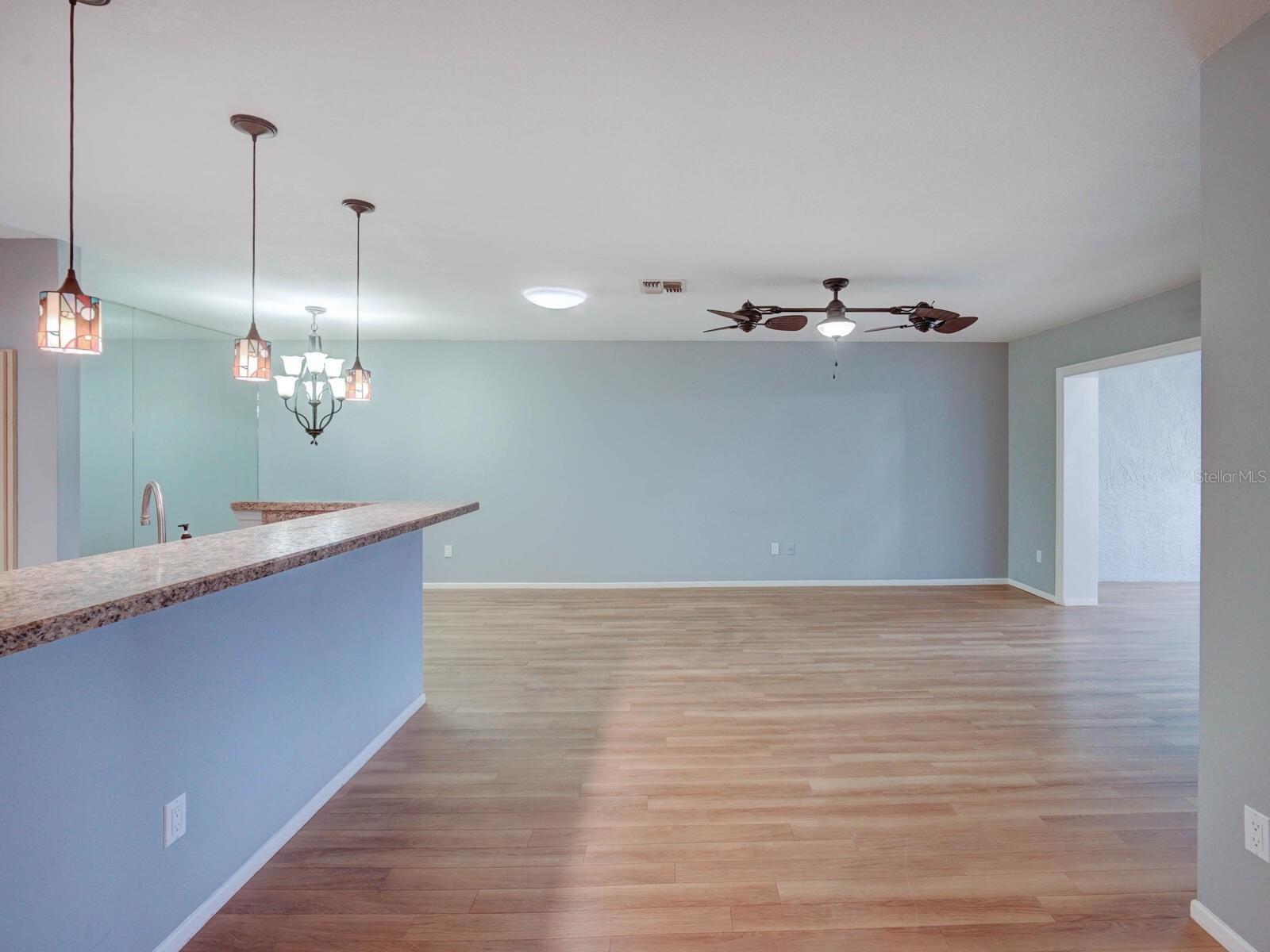 SCOTSDALE CLUSTER CONDO - Residential