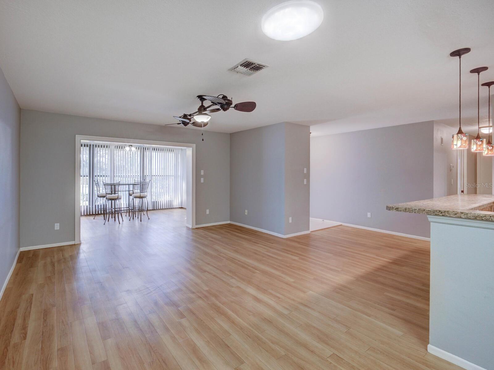 SCOTSDALE CLUSTER CONDO - Residential