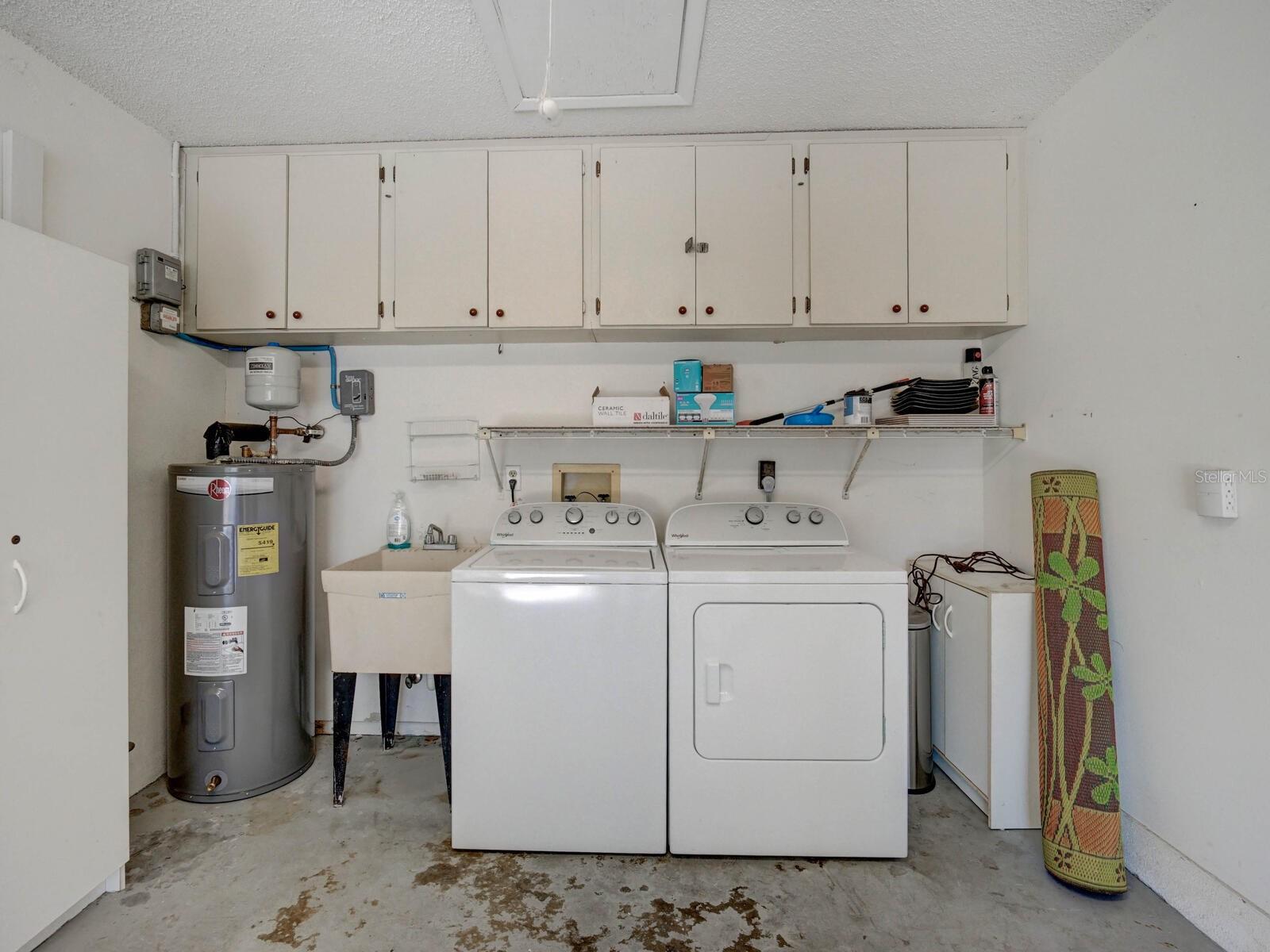 SCOTSDALE CLUSTER CONDO - Residential