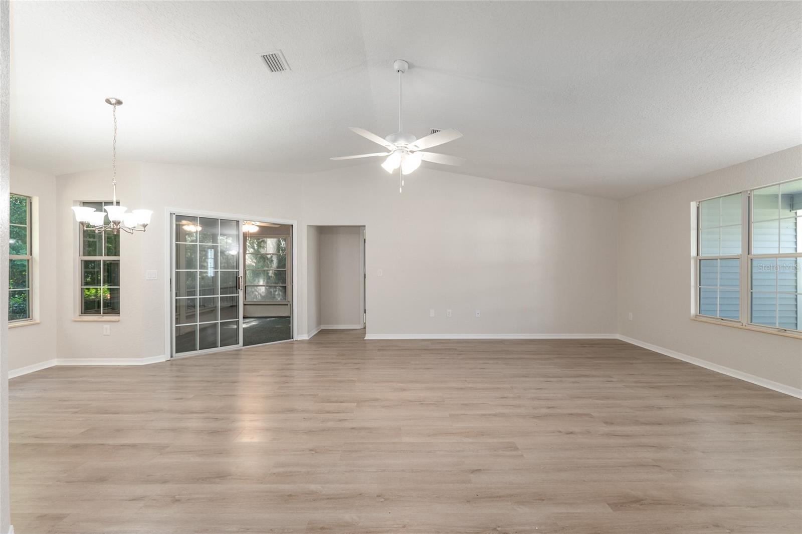 OAK RUN - Residential