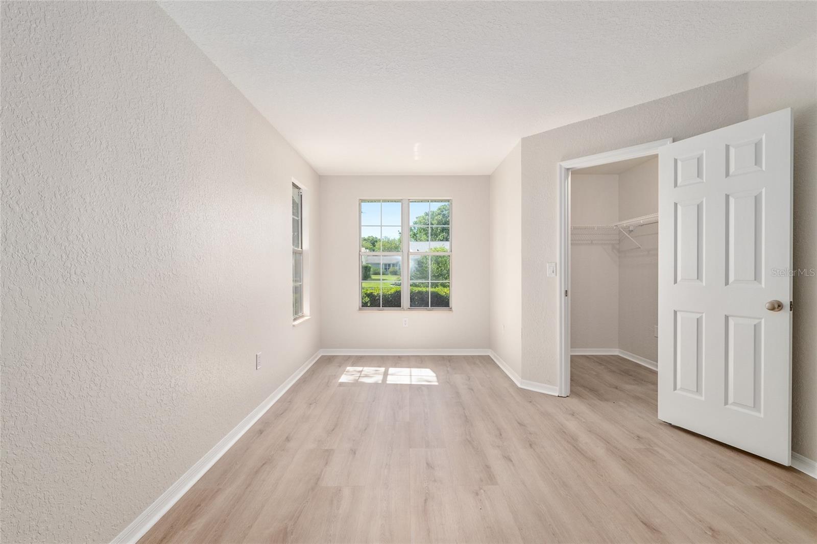 OAK RUN - Residential