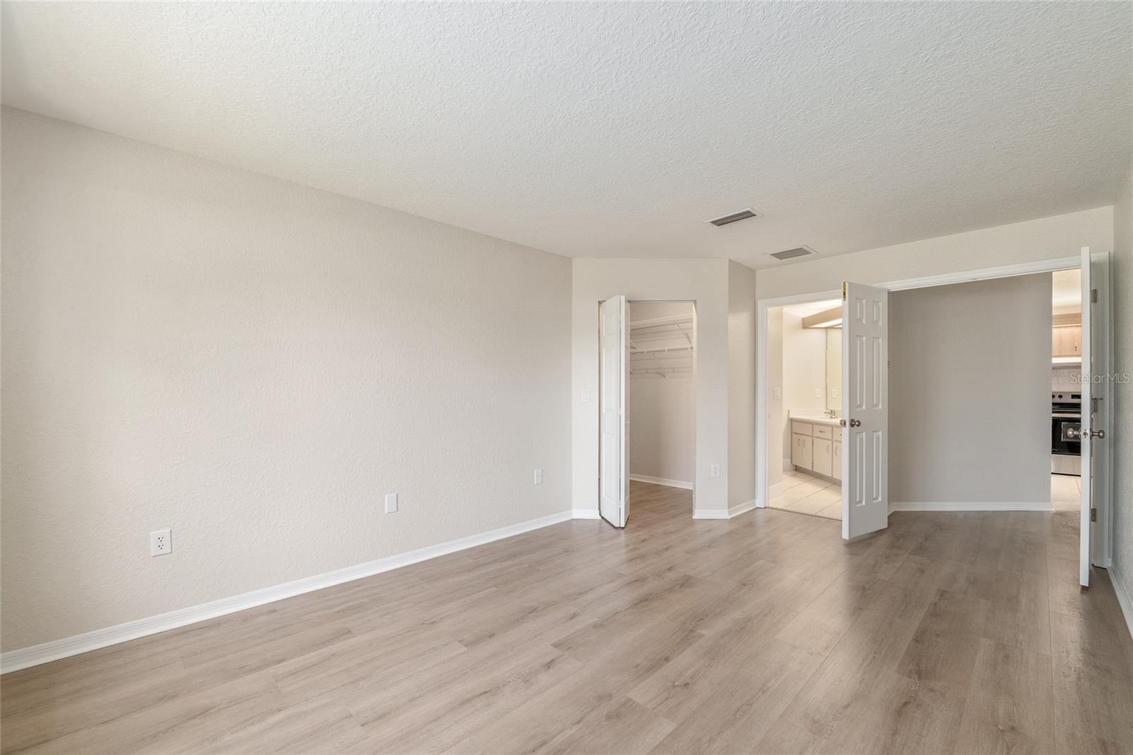 OAK RUN - Residential