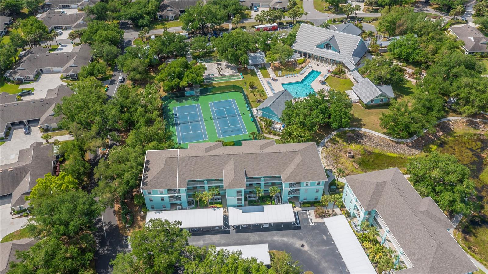 HERITAGE OAK PARK-WATERSIDE CLUB 04 AT HERITAGE - Residential