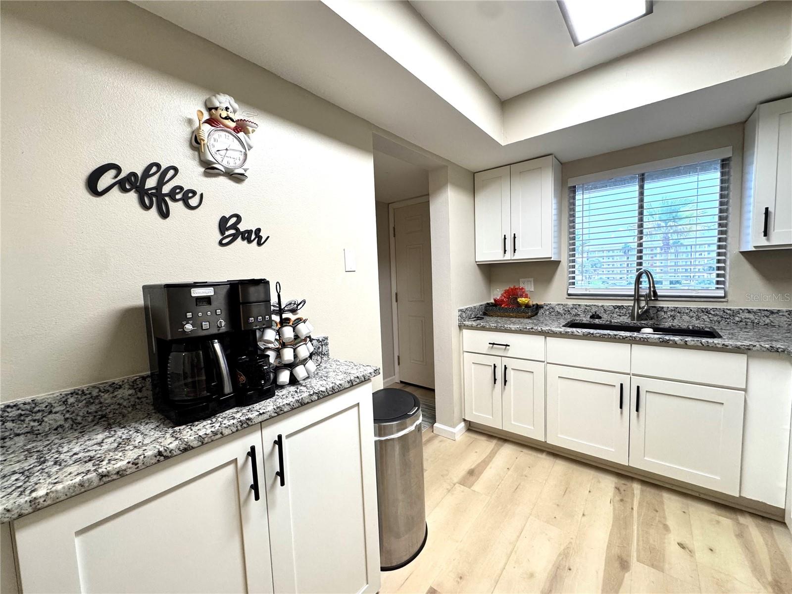BAYSHORE ON THE LAKE APTS II SEC 3 - Residential