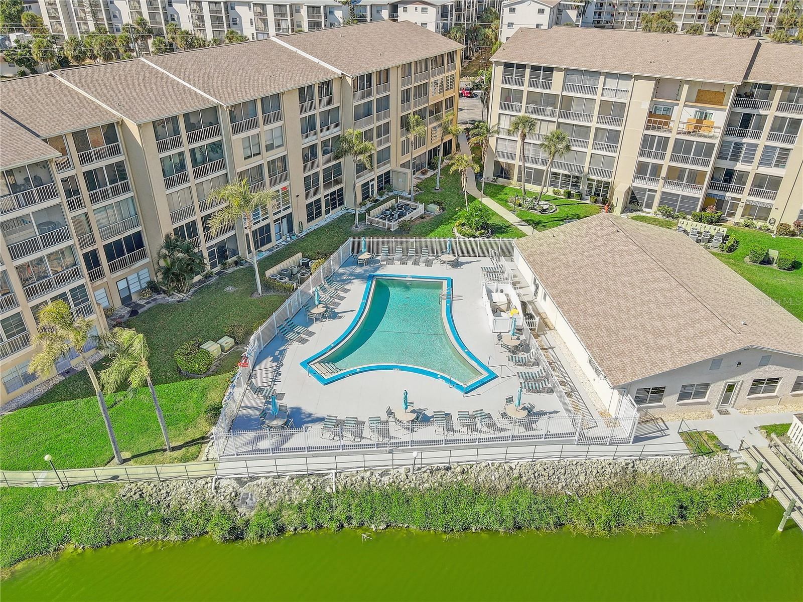 BAYSHORE ON THE LAKE APTS II SEC 3 - Residential