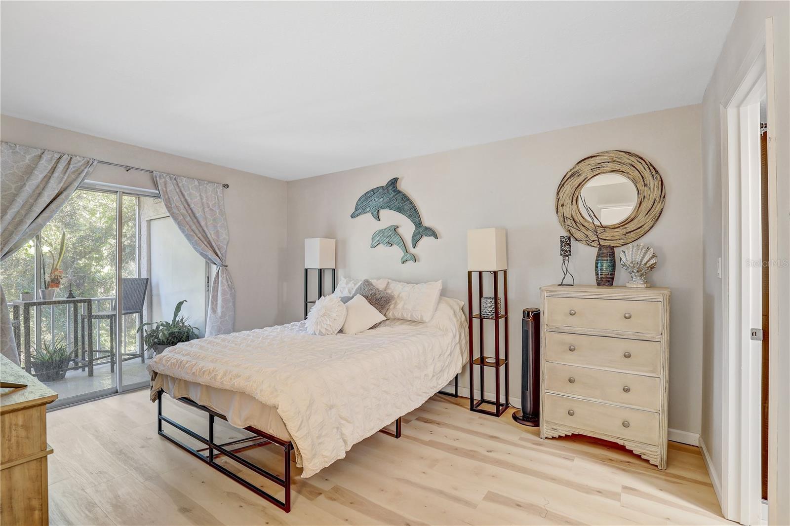 BAYSHORE ON THE LAKE APTS II SEC 3 - Residential