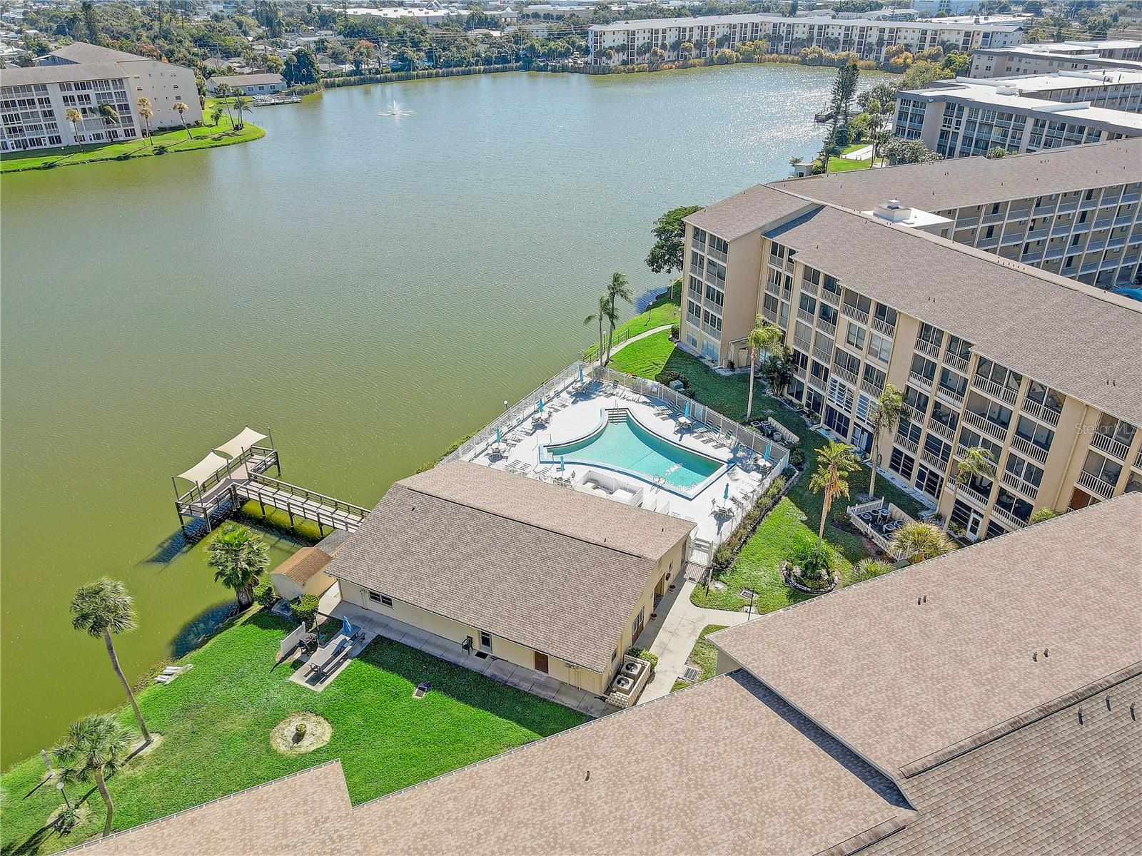 BAYSHORE ON THE LAKE APTS II SEC 3 - Residential