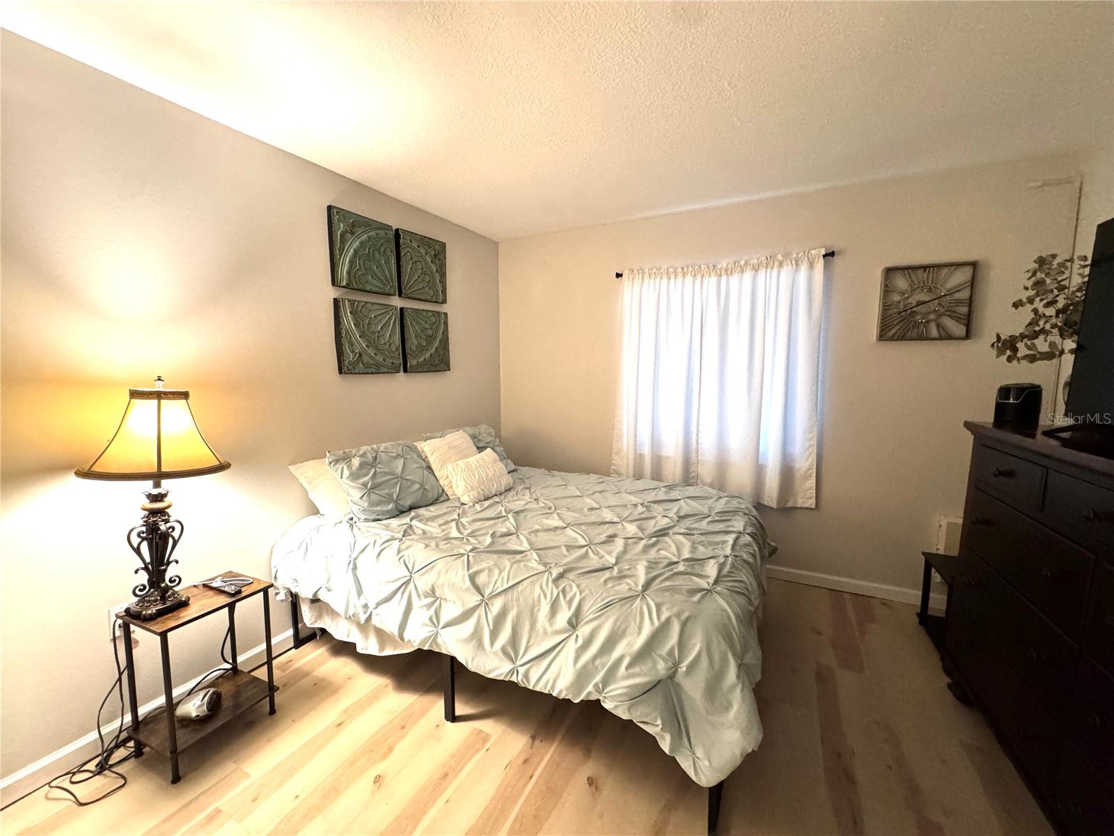 BAYSHORE ON THE LAKE APTS II SEC 3 - Residential