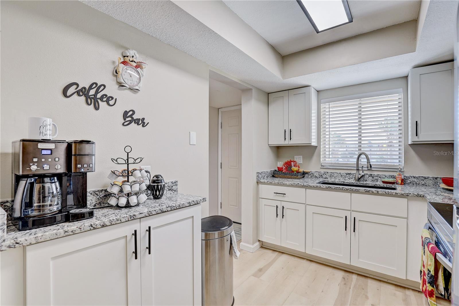 BAYSHORE ON THE LAKE APTS II SEC 3 - Residential