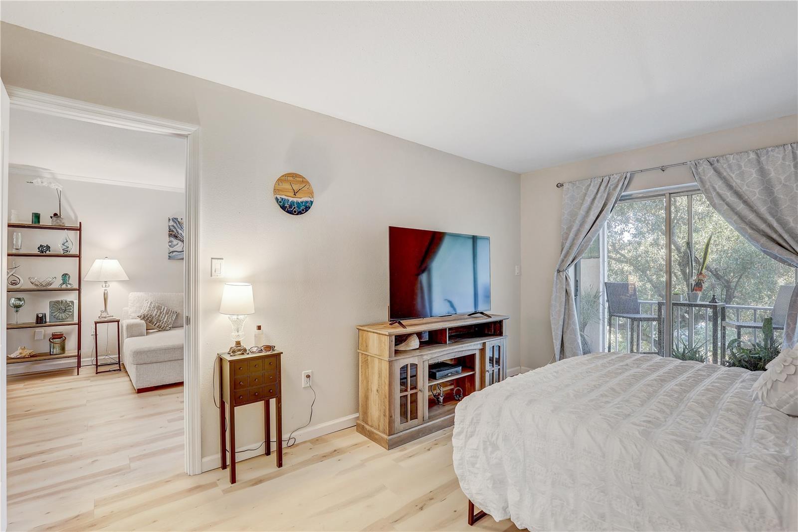 BAYSHORE ON THE LAKE APTS II SEC 3 - Residential