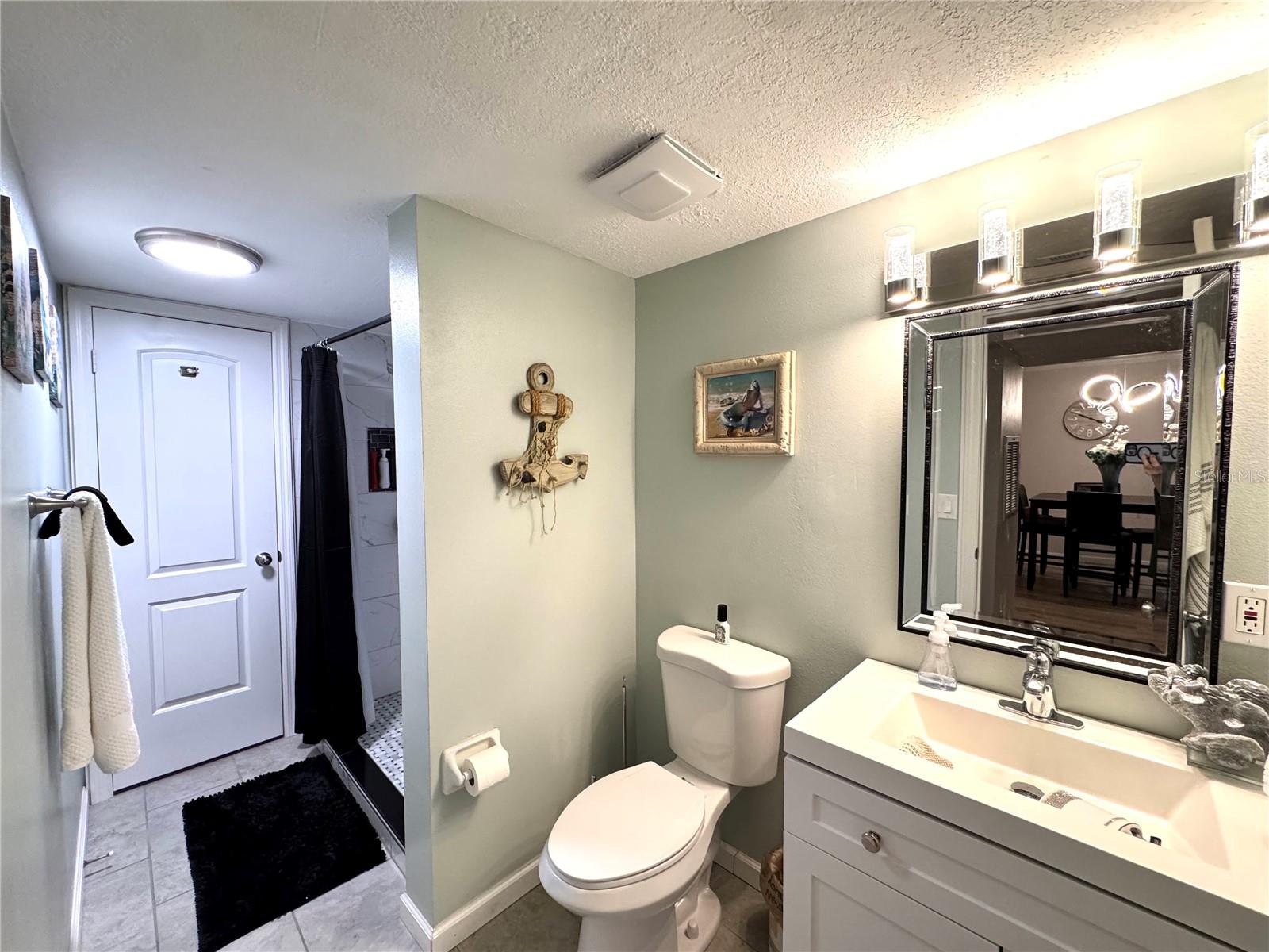 BAYSHORE ON THE LAKE APTS II SEC 3 - Residential
