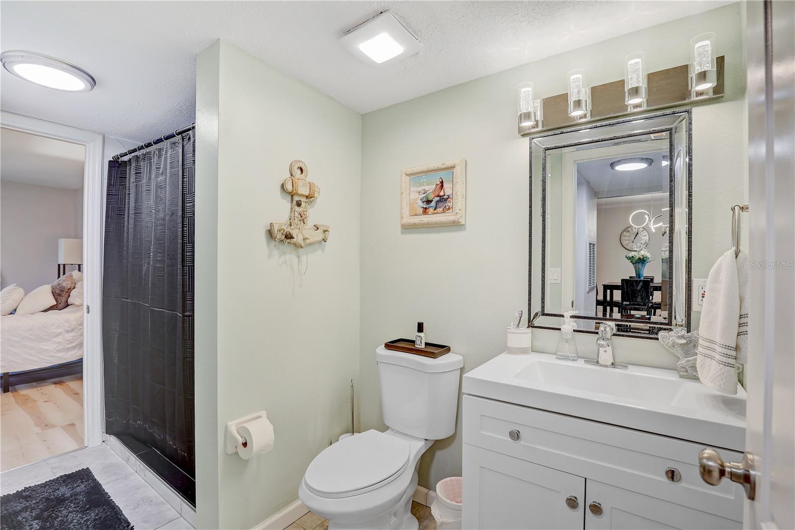 BAYSHORE ON THE LAKE APTS II SEC 3 - Residential