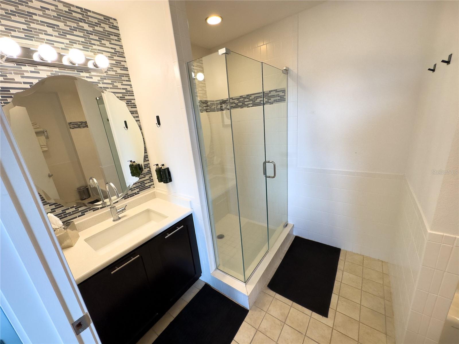 MONA LISA AT CELEBRATION CONDO HOTEL - Residential