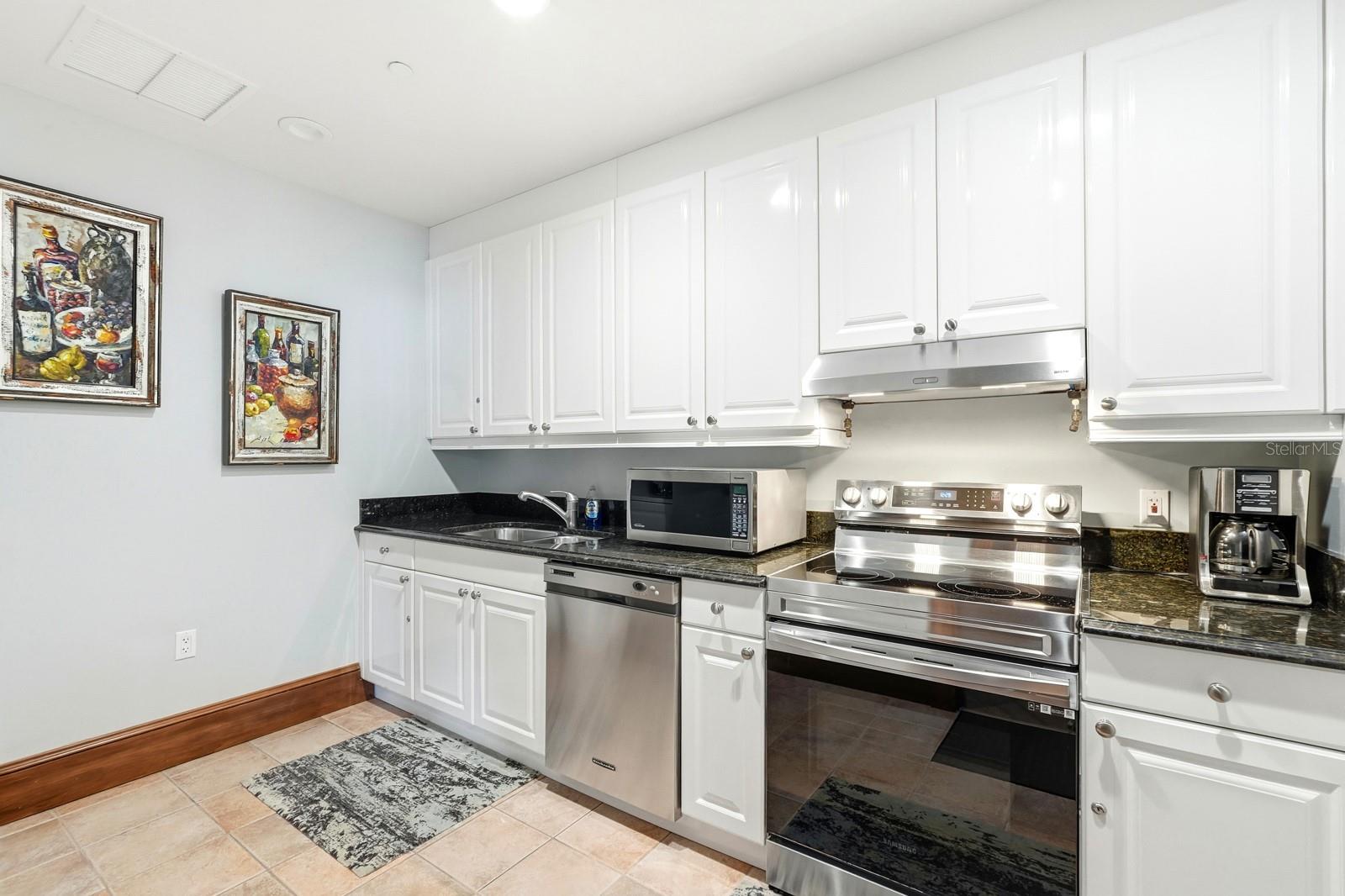 HAMMOCK DUNES - Residential