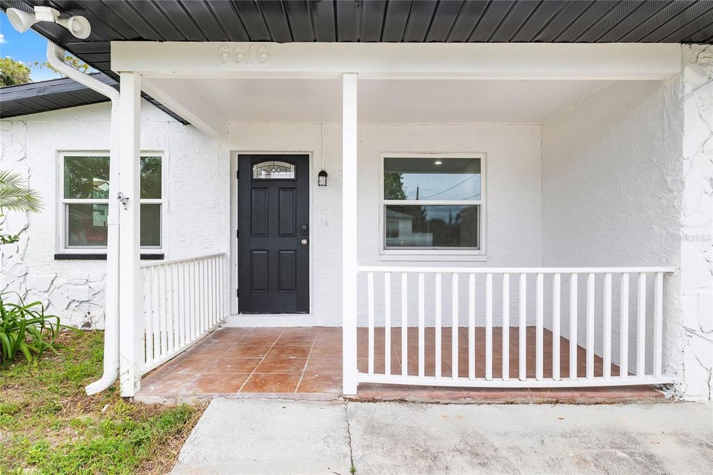 Photo of 6616 S Mascotte Street, Tampa, FL 33616 (MLS # TB8458211)