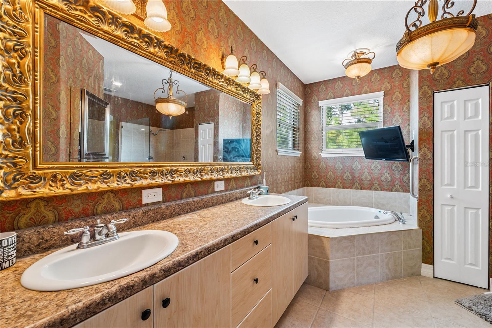 BOCA CIEGA CLUB - Residential