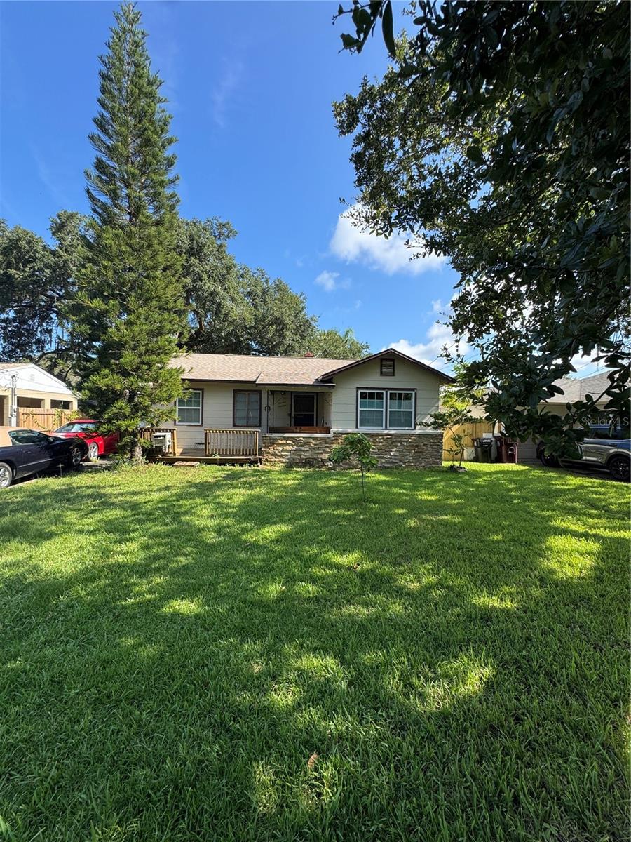 1313 GOLFVIEW STREET