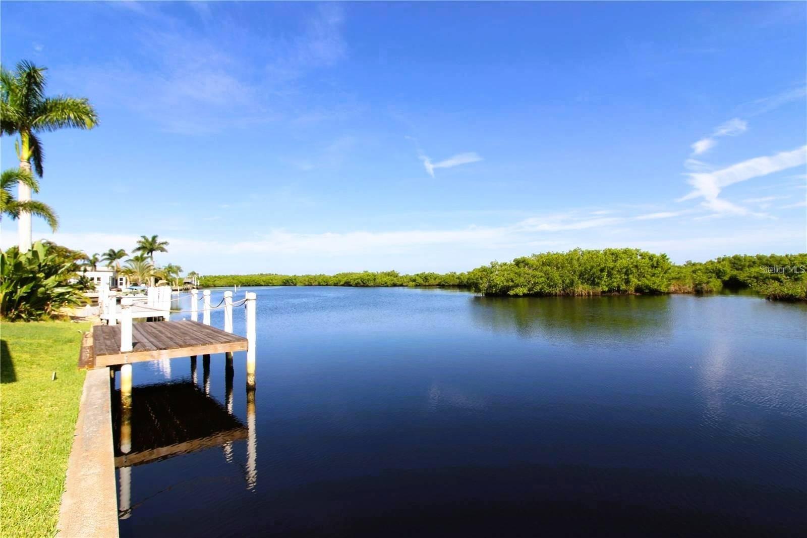 3127 BAYSIDE PARKWAY