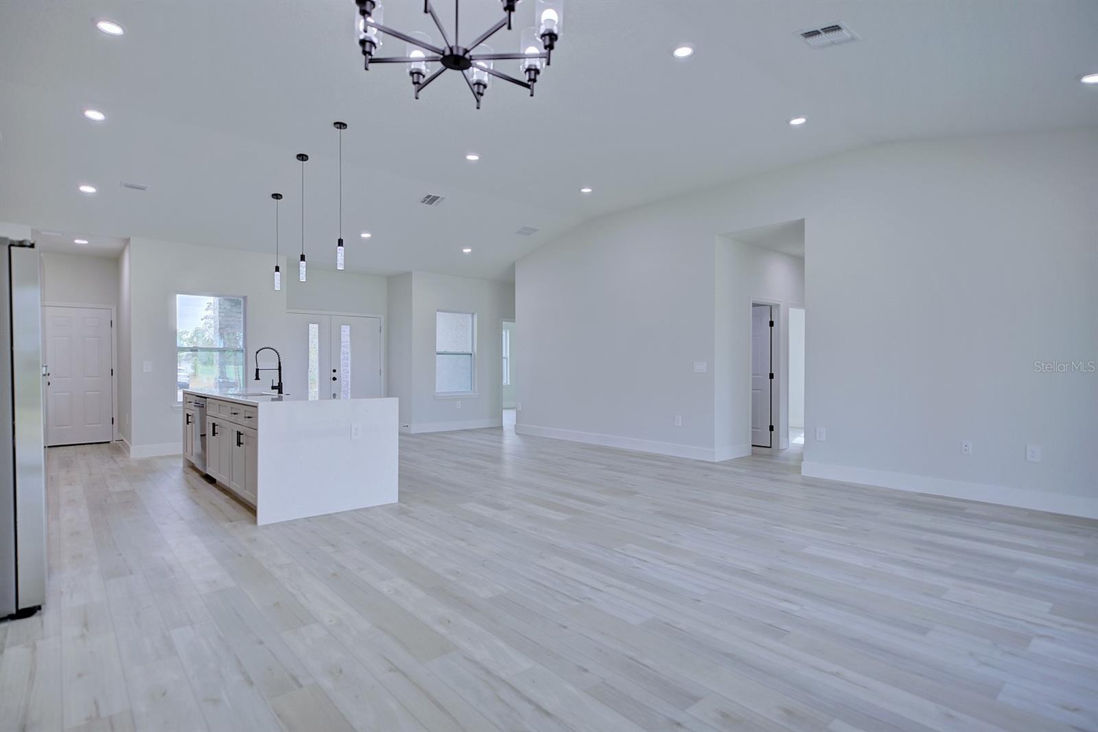 SUN N LAKE - Residential