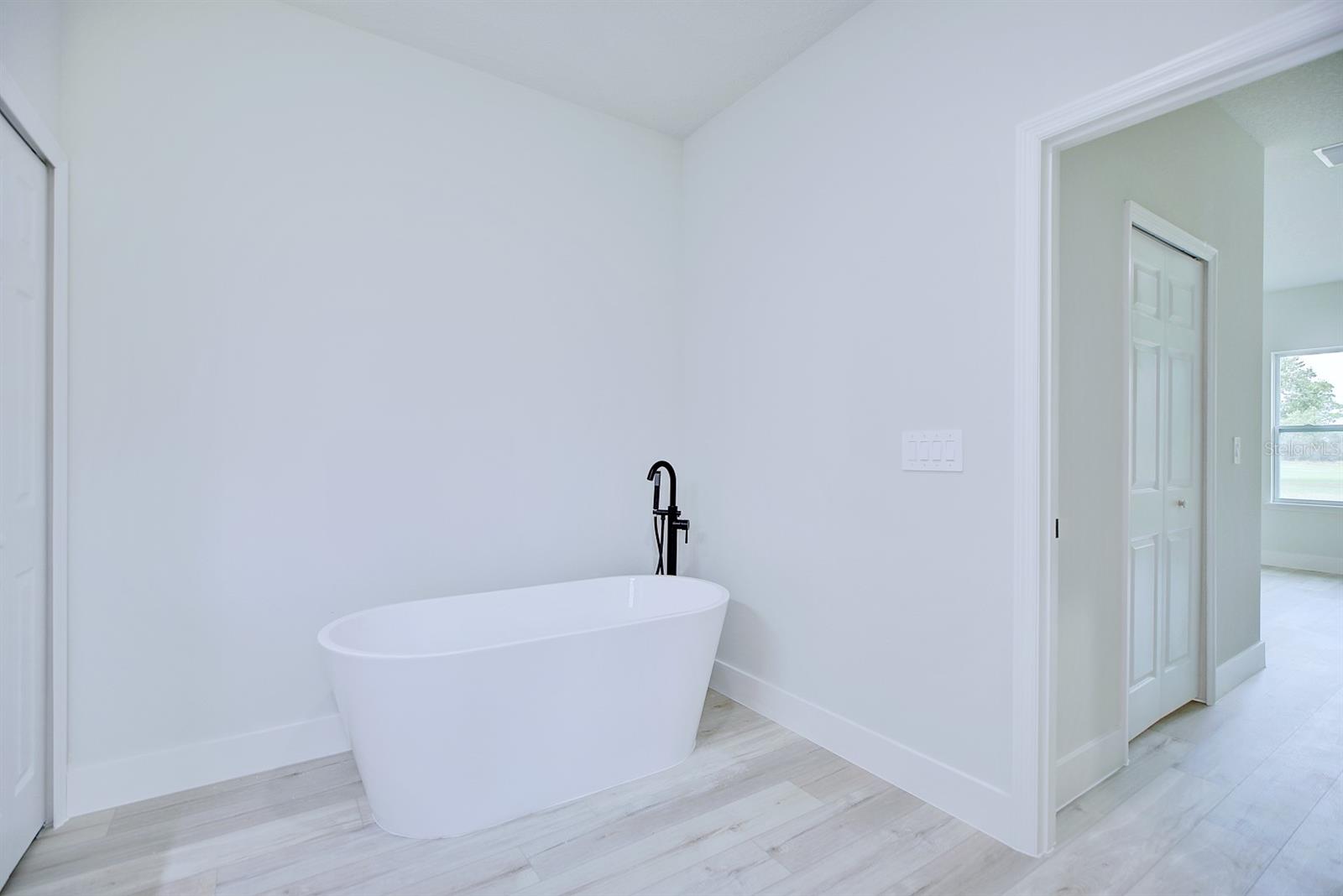 SUN N LAKE - Residential