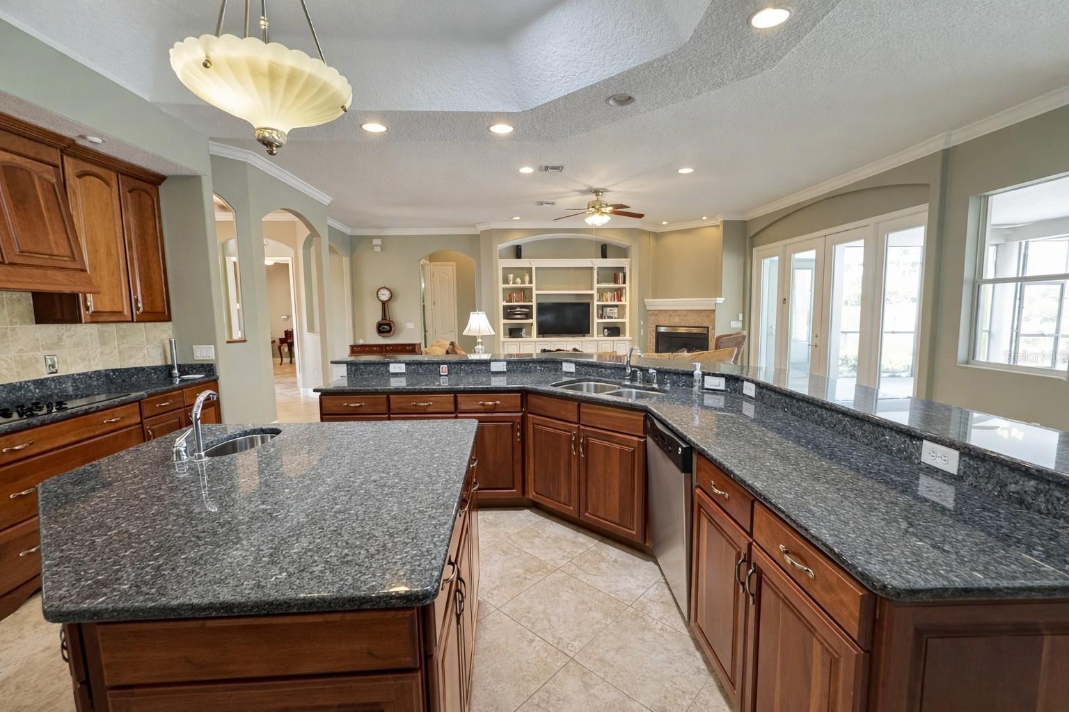 HARBOR HILLS - Residential