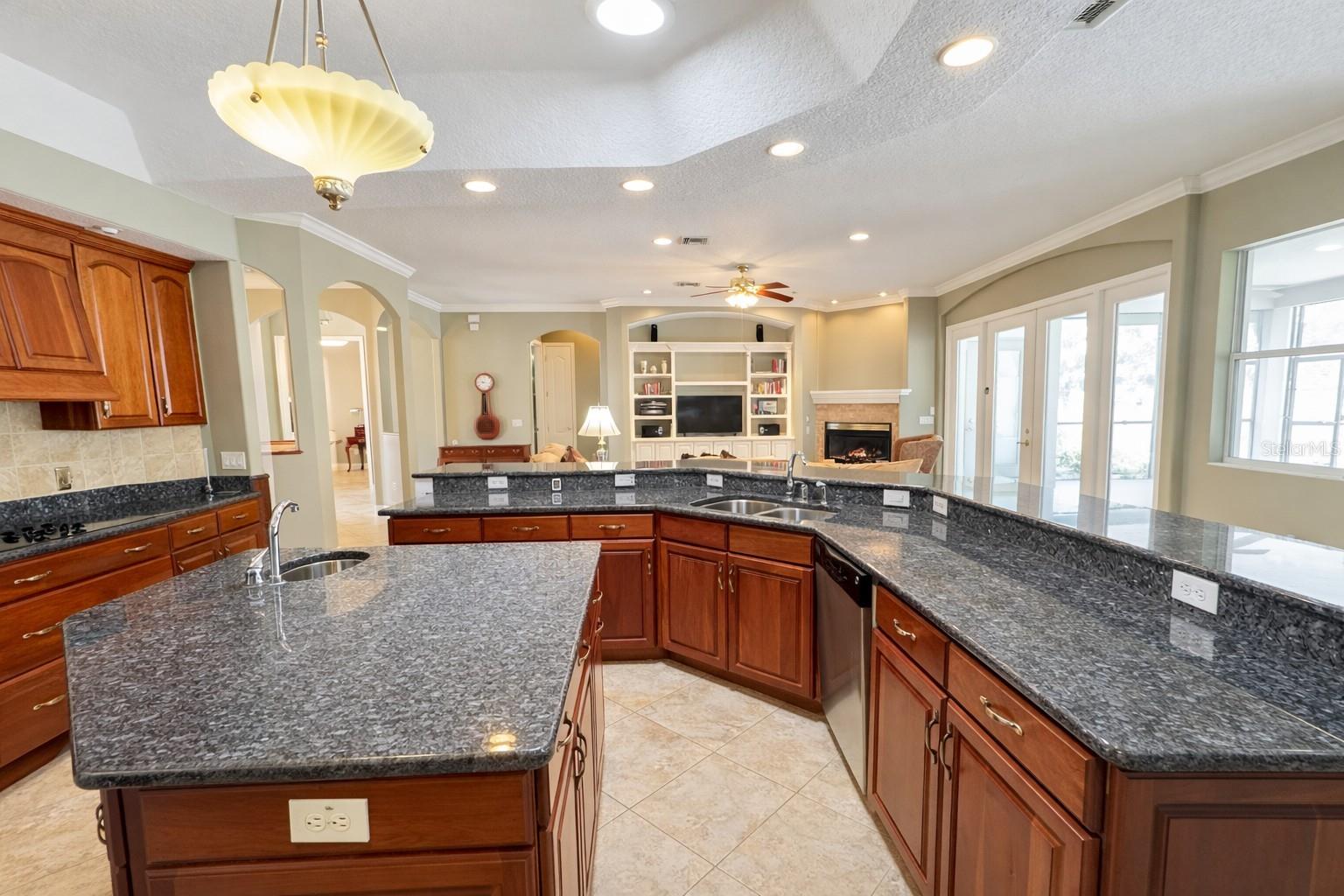 HARBOR HILLS - Residential