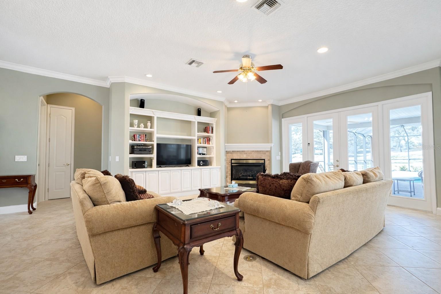 HARBOR HILLS - Residential