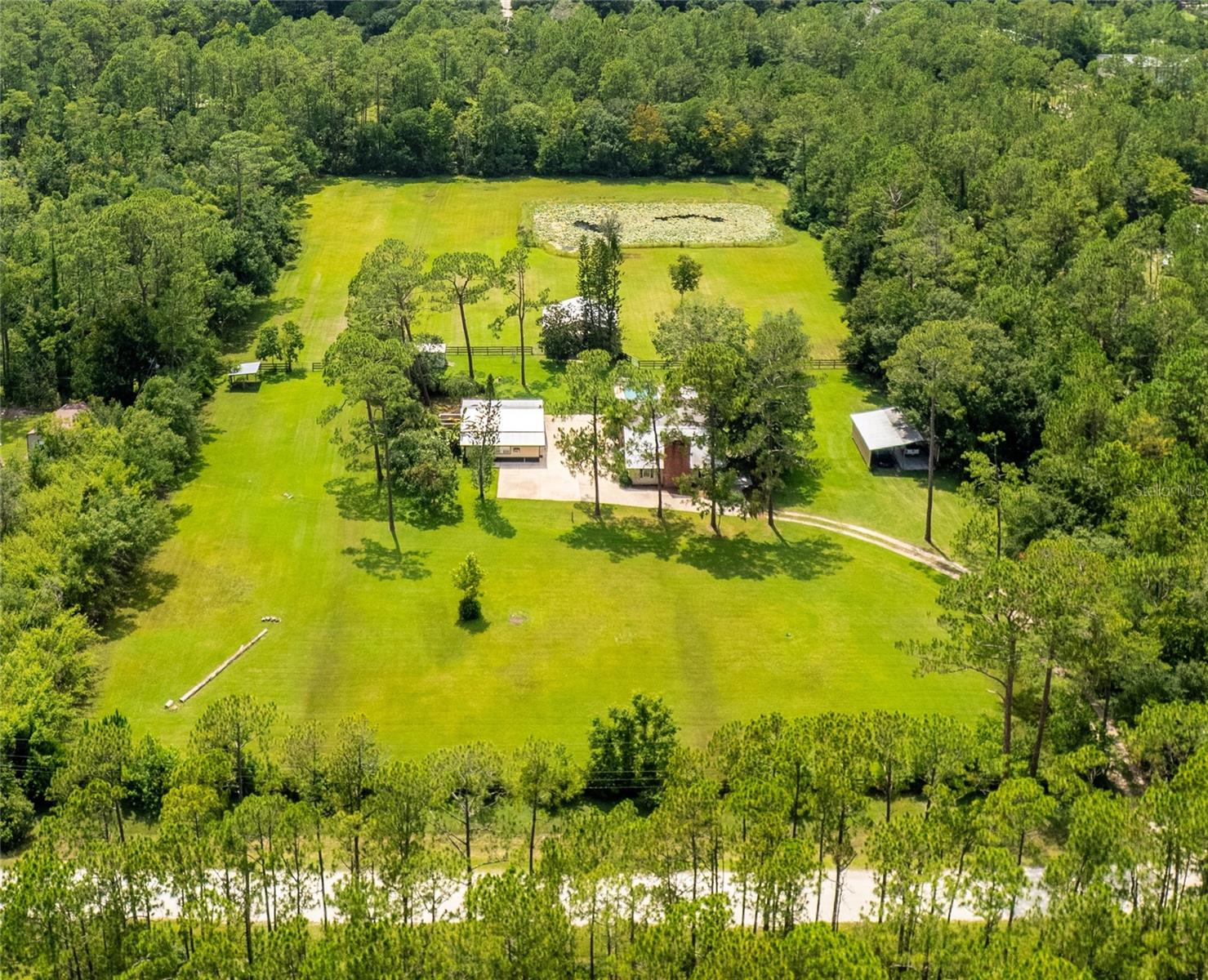 2336 MEADOW LANE