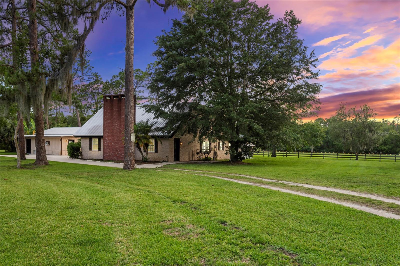 2336 MEADOW LANE