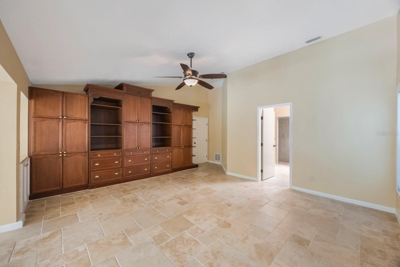 KENSINGTON OAKS - Residential