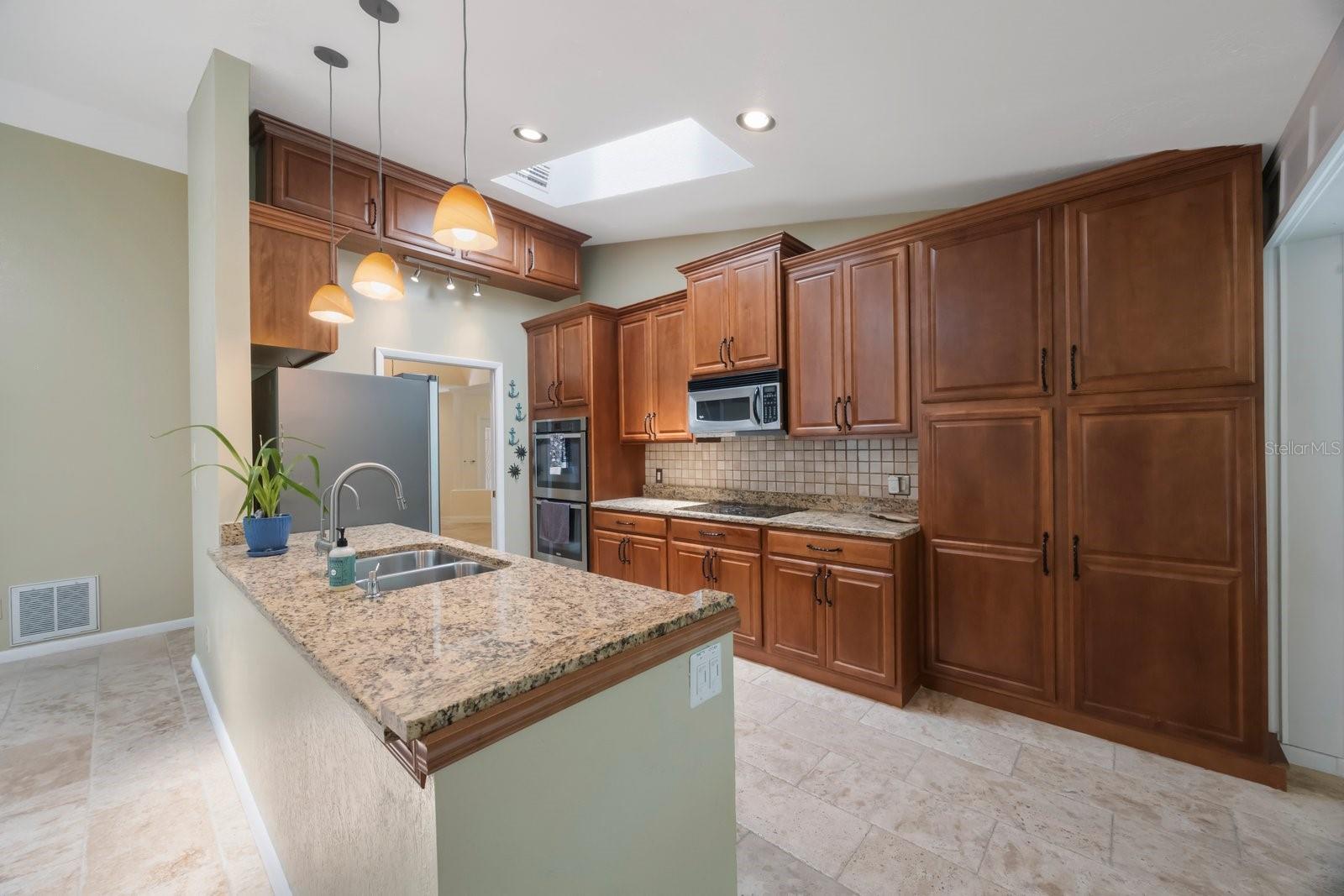 KENSINGTON OAKS - Residential