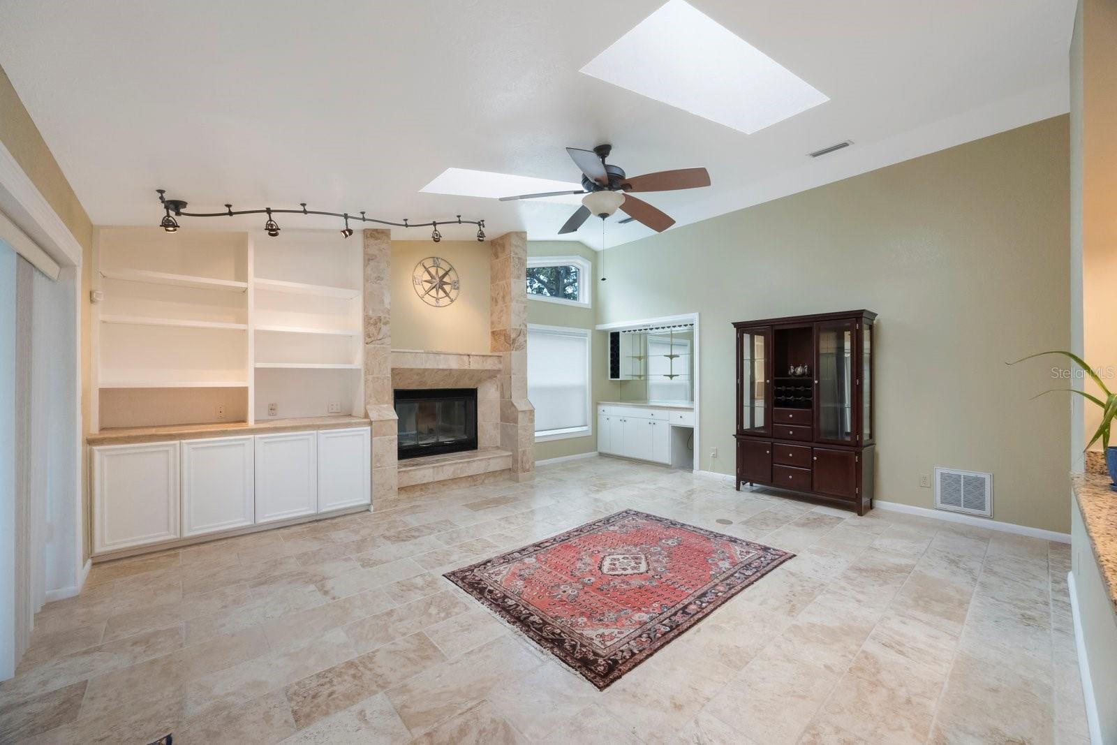 KENSINGTON OAKS - Residential