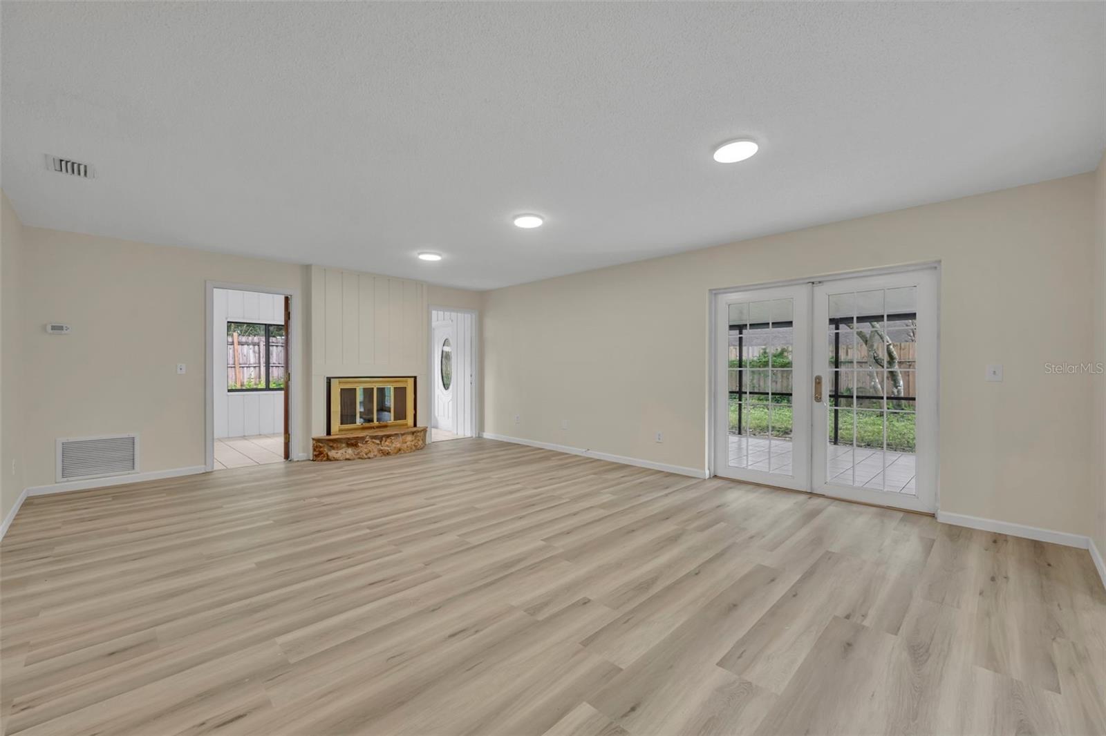 STERLING PARK - Residential