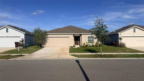 Photo of 486 Pine Tree Bridge Trail, Saint Cloud, FL 34772 (MLS # S5140439)