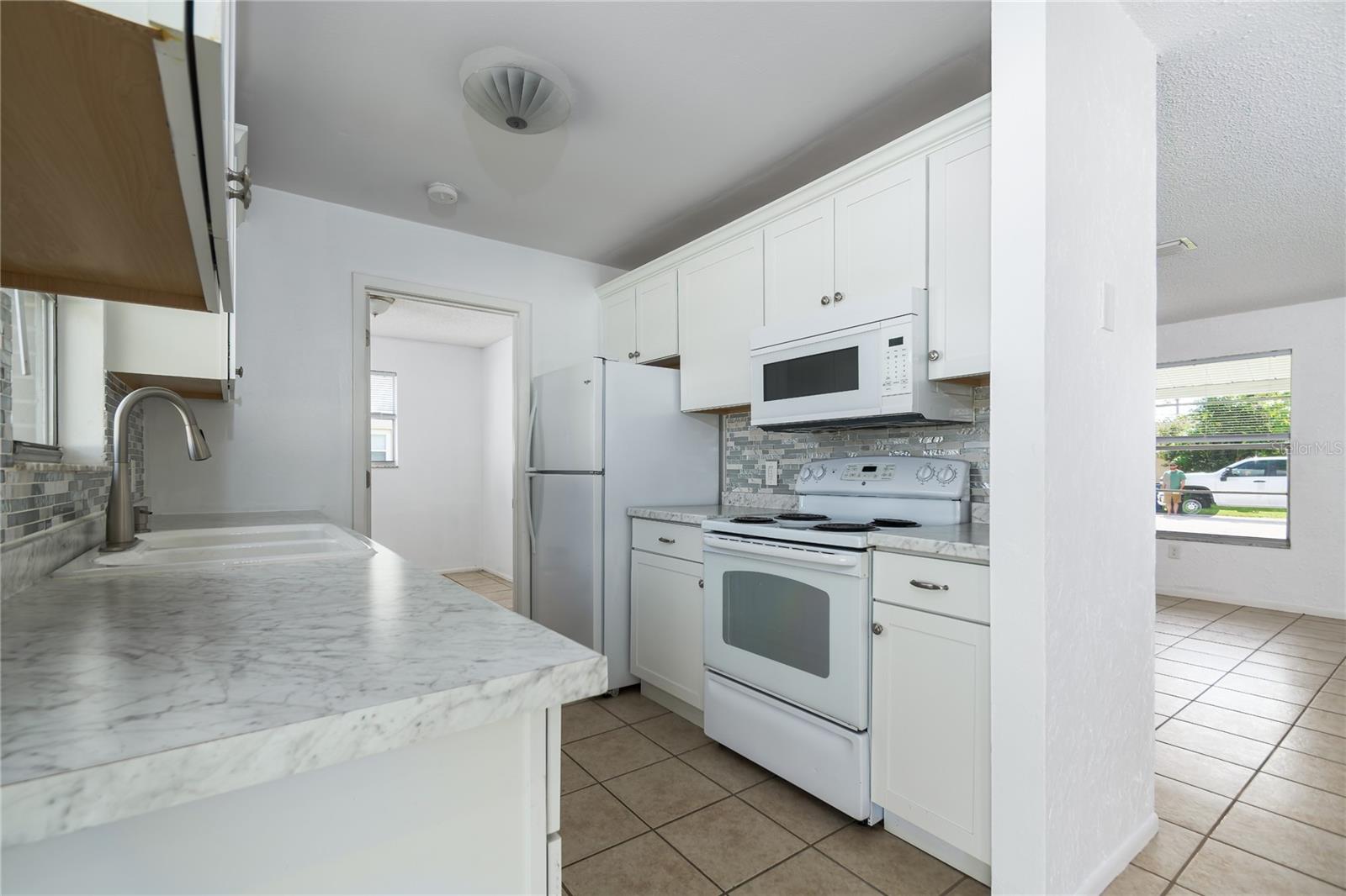 MANATEE PALMS UNIT TWO - Residential