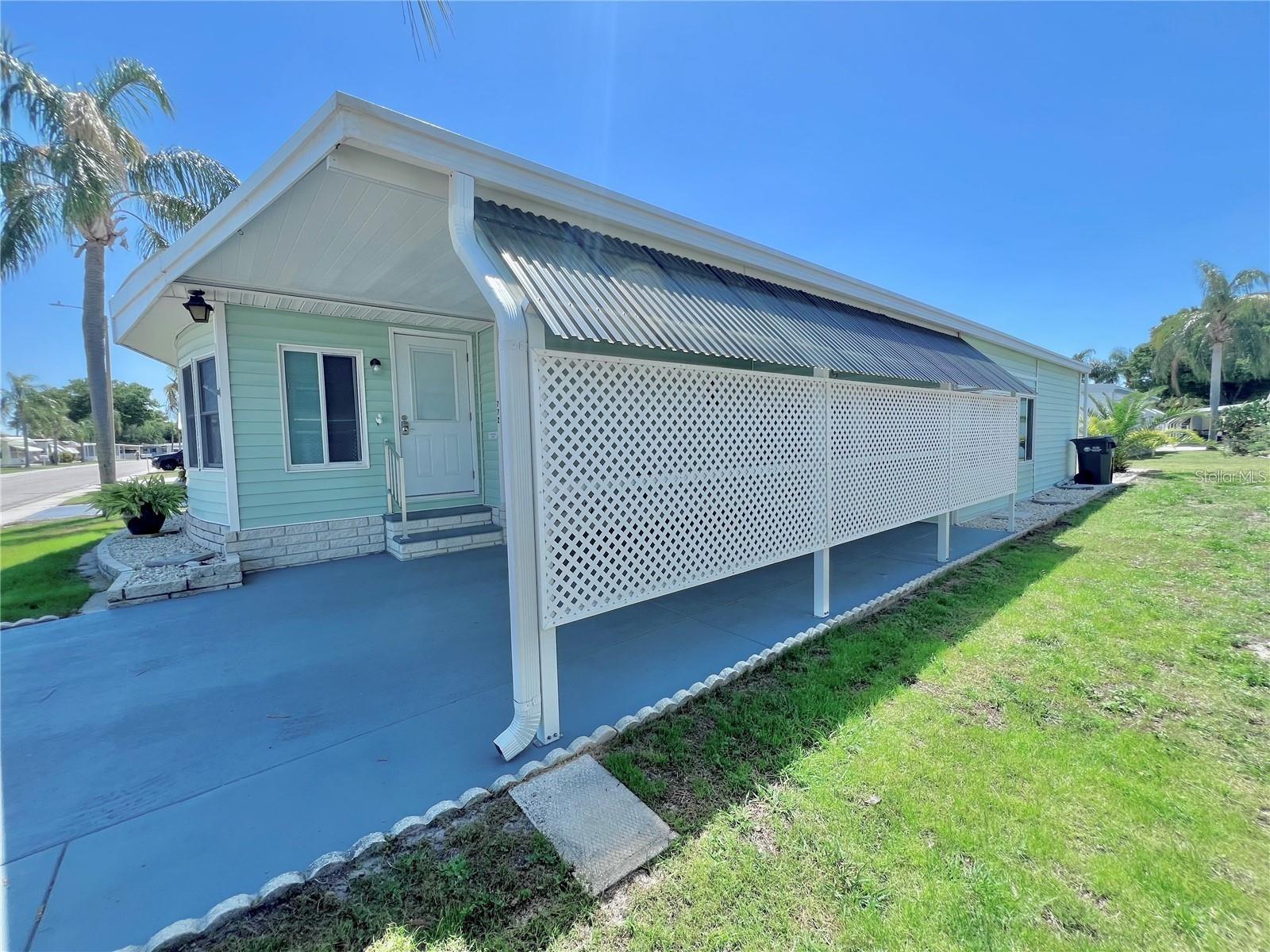 1100 BELCHER ROAD S 772