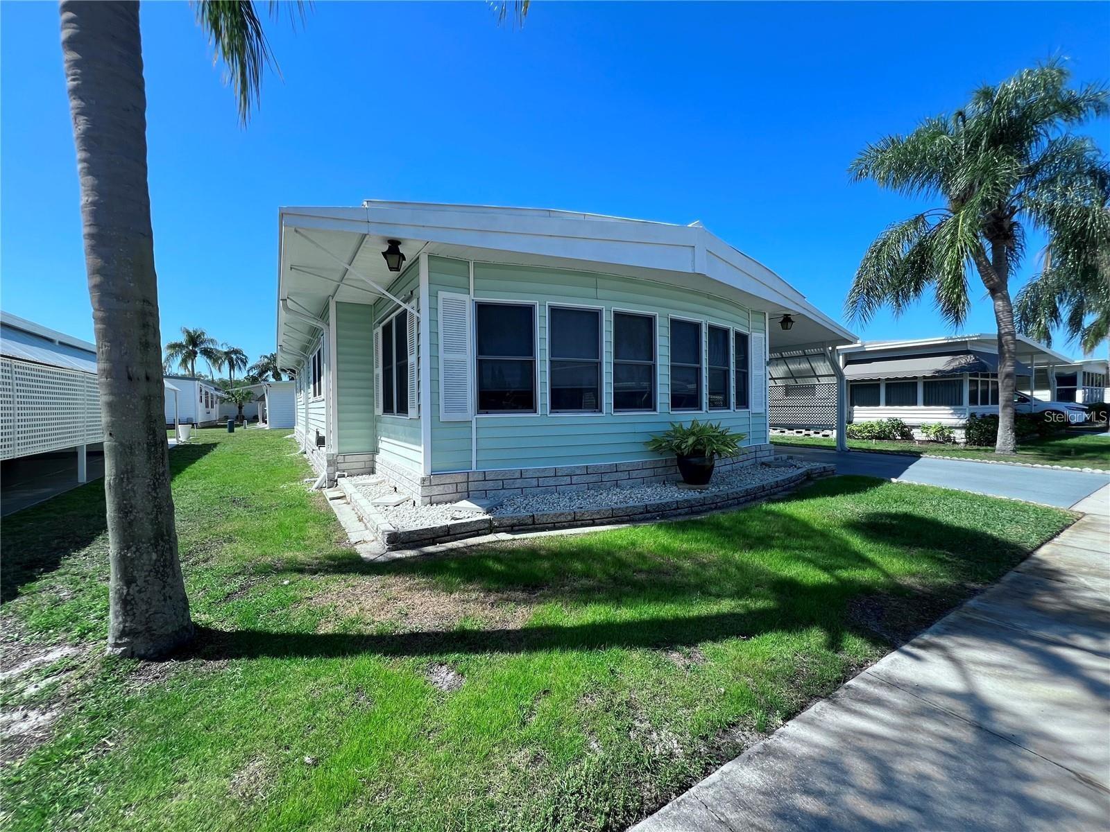 1100 BELCHER ROAD S 772