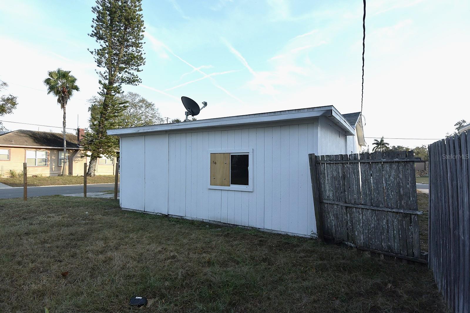 BACK BAY MANOR 3 - Residential