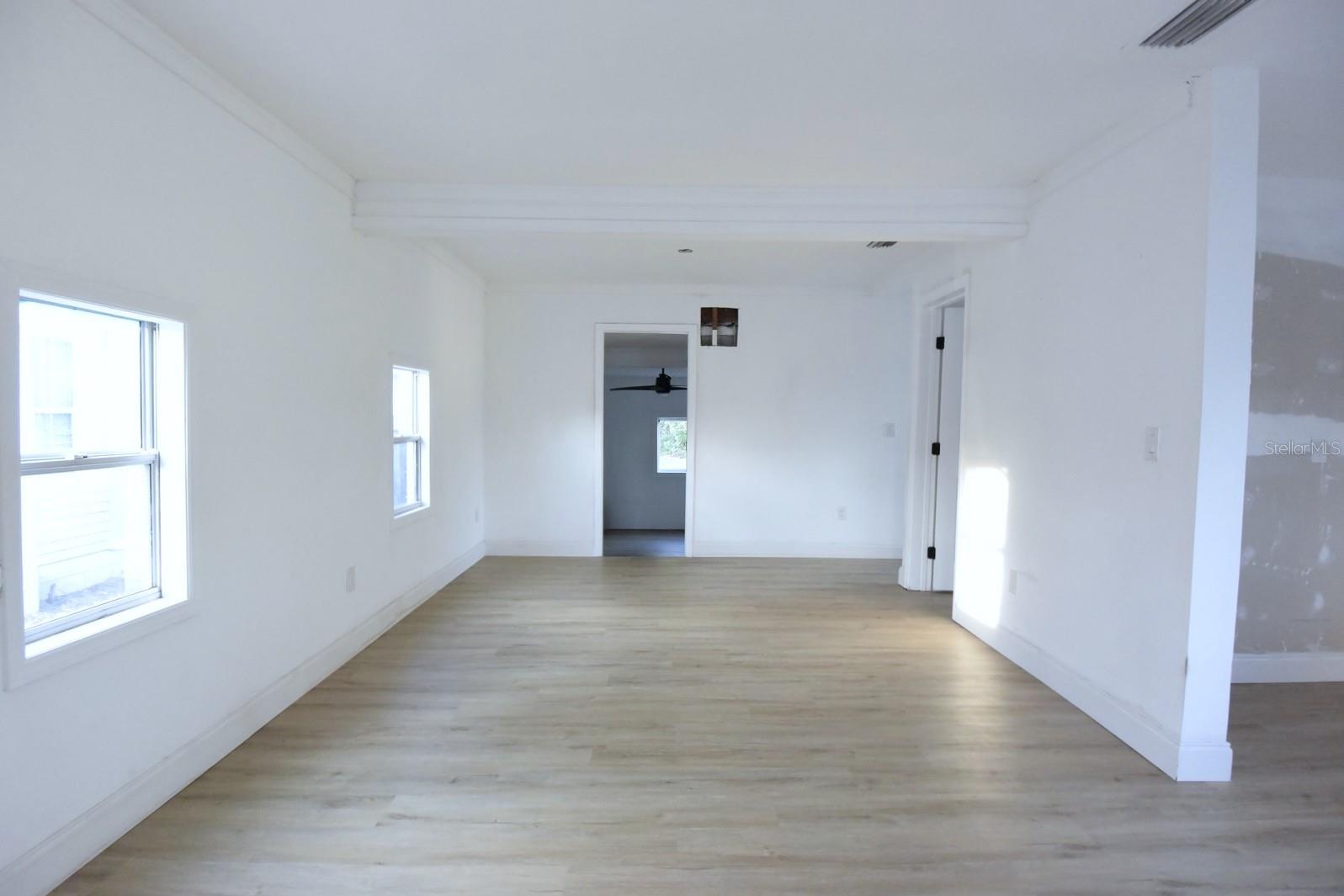 BACK BAY MANOR 3 - Residential