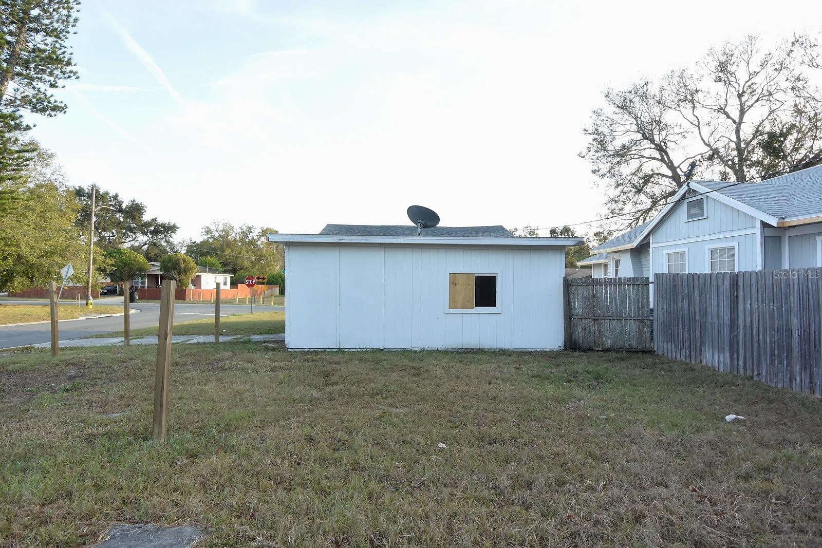 BACK BAY MANOR 3 - Residential