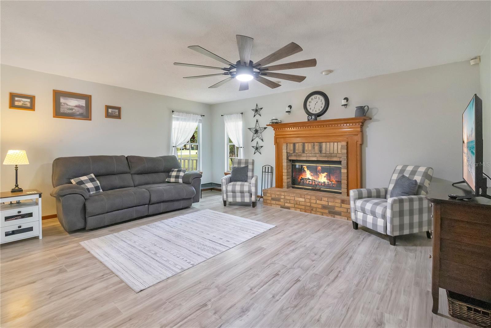 SPRING HOLLOW PH 01 - Residential