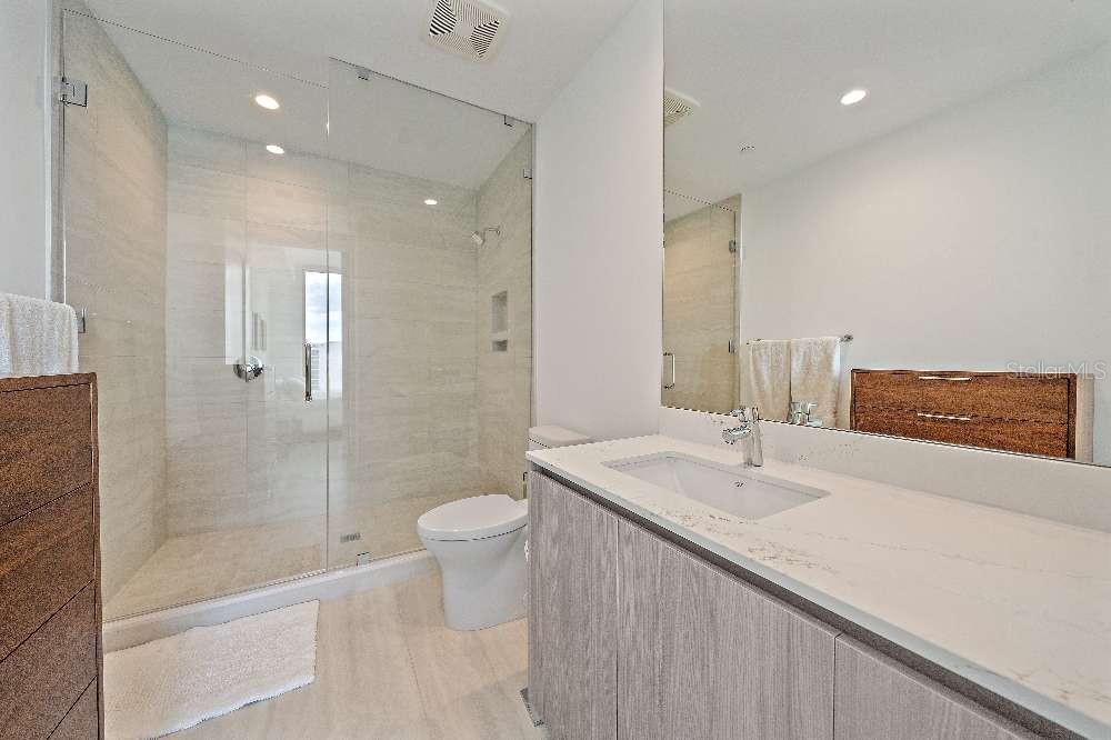 BAYSO SARASOTA CONDOMINIUM - Residential