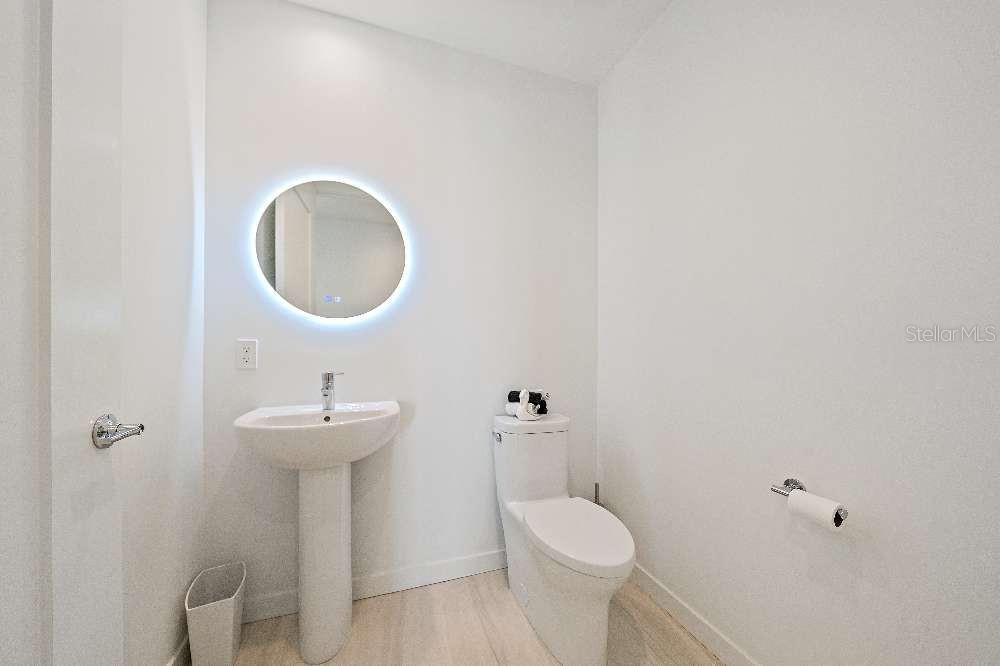 BAYSO SARASOTA CONDOMINIUM - Residential