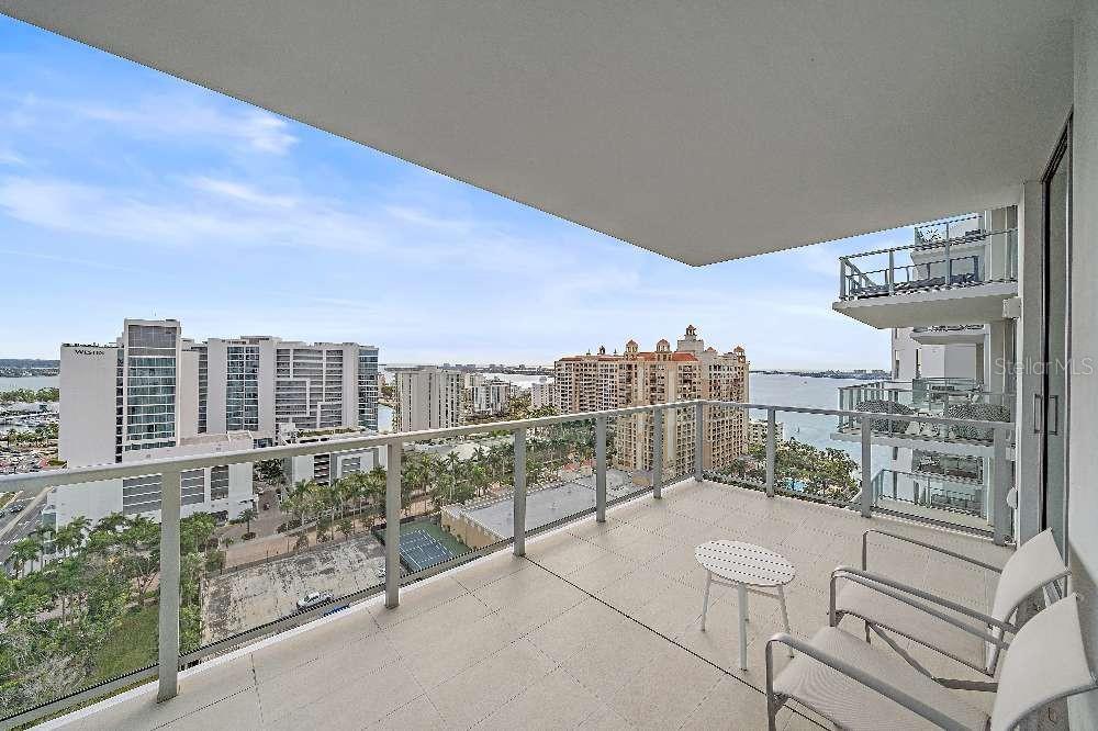 BAYSO SARASOTA CONDOMINIUM - Residential