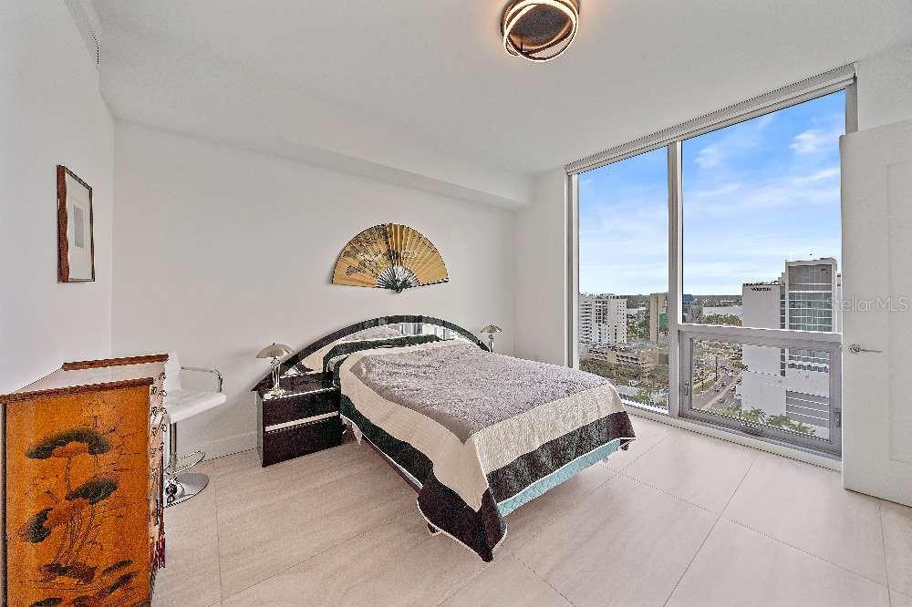 BAYSO SARASOTA CONDOMINIUM - Residential