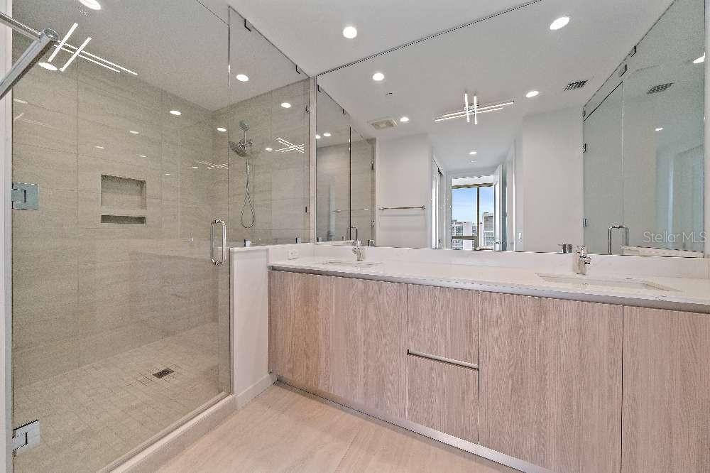 BAYSO SARASOTA CONDOMINIUM - Residential